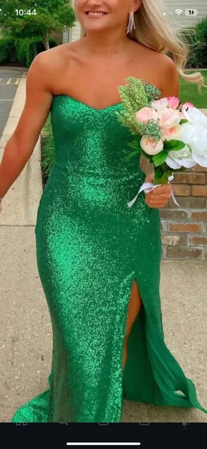 Prom Dress thumbnail 4