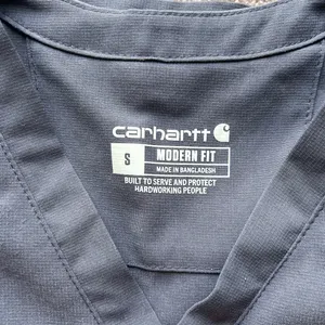Carhartt scrubs size small!  thumbnail 4