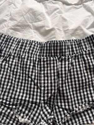 Edikted Gingham Boxer Shorts thumbnail 2