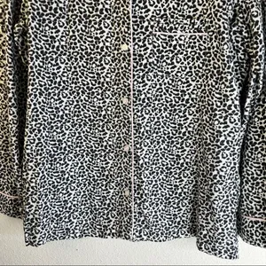 Victoria's Secret‎ Pajama Shirt thumbnail 4