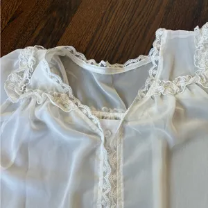 NWOT lace white top Size M thumbnail 4