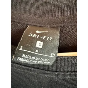Nike Dri-FIT Women Black Crewneck Sweatshirt High-Low Hem RN56323‎ Small thumbnail 3