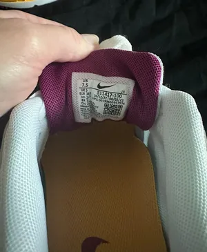 Nike Sneakers thumbnail 4