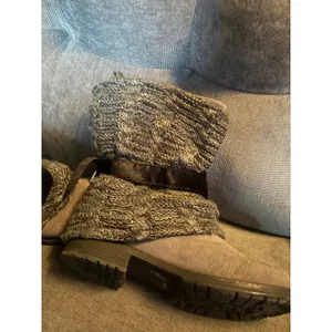 Muk Luks Knit Cuff Boots Womens 7 Grey Cable Knit Ribbon Lug Sole Mid Calf thumbnail 3