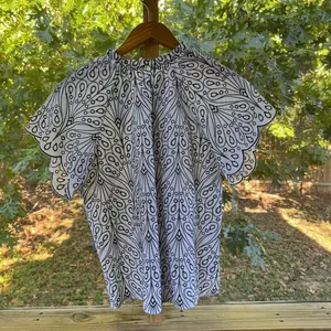 LOFT Women's Brown And White Geometric Print Flutter Sleeve Blouse Size S. NEW thumbnail 2