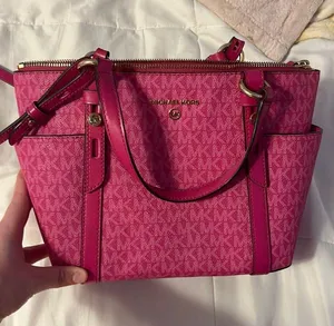 Michael Kors Bag thumbnail 1