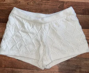 Old Navy Women's High Waist Textured White Shorts thumbnail 1