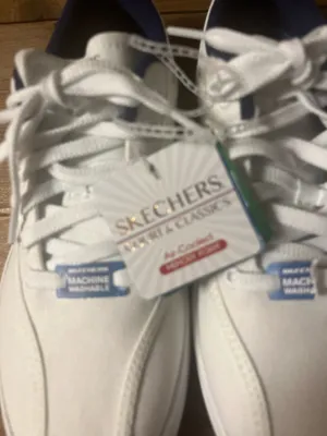 NWT Skechers White and Navy women's shoes size 8 thumbnail 9
