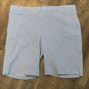 Womens Shorts-BANANA REPUBLIC-blue/white striped‎ seersucker Bermuda Size 14 thumbnail 1