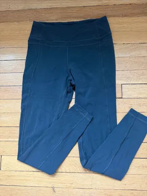 Lululemon Pushing Limits 7/8 Tight (Nulu 25") size 8 in black thumbnail 5