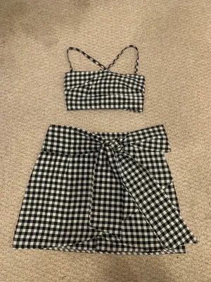 Boutique Black And White Set thumbnail 1