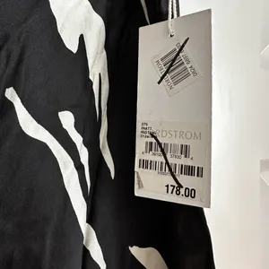 Reformation Pratt Silk Skirt in‎ Black and Cream Print NWT 4 thumbnail 7