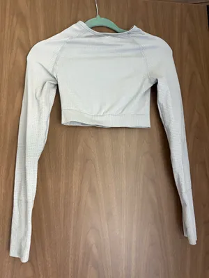 Gymshark Top thumbnail 2