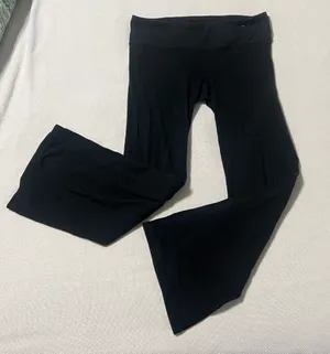 Gap Yoga Pants thumbnail 1