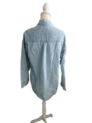 BEACH RIOT Denim Button Down Shirt Size Medium thumbnail 3
