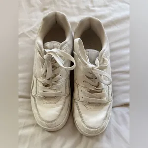 ZARA Classic White Sneakers thumbnail 4