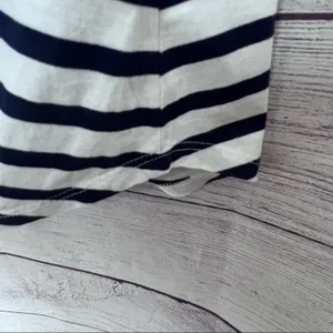 Old Navy Women's Short Sleeve Striped Graphic Tee Sz M thumbnail 5