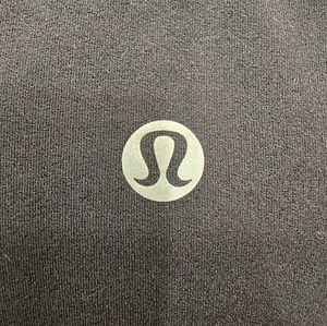 Lululemon Arise Cropped Long Sleeve Black PTP 17" thumbnail 7