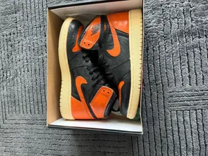 Jordan 1 Nike Retro thumbnail 2