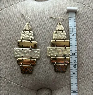 Fashion gold earrings thumbnail 1