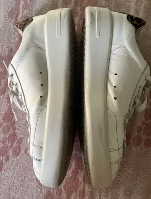 Authentic Golden Goose Superstars thumbnail 4