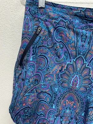 Title Nine Nimblene Shorts Womens 8 Blue Paisley 5” Inseam Quick Dry Stretch thumbnail 3