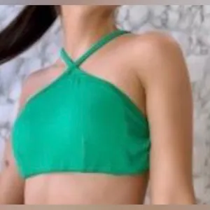 JESFER Activewear Set size S Green Strappy Sports Bra & Black Biker Shorts(A237) thumbnail 4