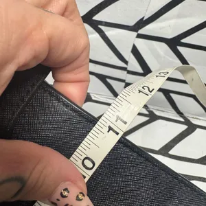 Marc Jacobs Black Tote Bag- straps coming apart thumbnail 8