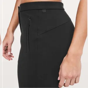 Lululemon On The Move Lightweight Black Pants size 2‎ thumbnail 4