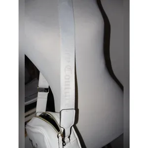 Women’s Juicy white Crossbody/ purse bag thumbnail 8