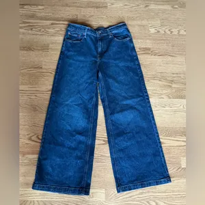 Women’s wide leg GAP jeans💙 thumbnail 10