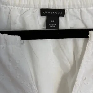 Ann Taylor Petite Eyelet Vneck long sleeve blouse size MP thumbnail 2