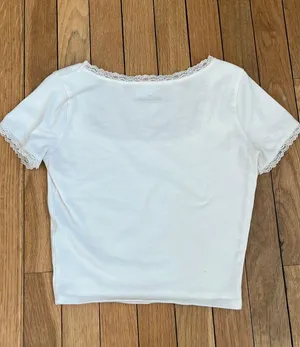 Hollister Baby Tee thumbnail 3