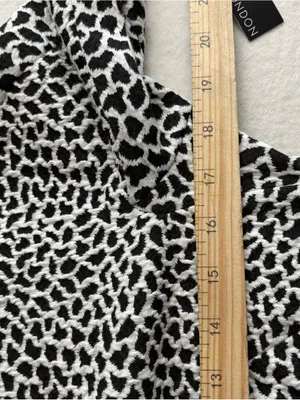 Maggy London Black and White Patterned Midi Dress thumbnail 8
