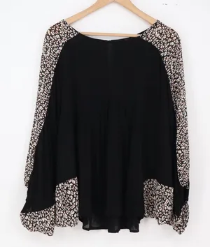 Gigio Blouse Womens Medium Boho Leopard Print Raglan Sleeve Black Excellent thumbnail 1
