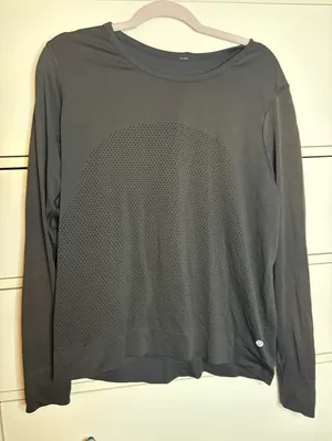 lululemon long sleeve thumbnail 1