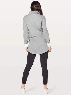 Lululemon‎ Light As Warmth Jacket Womens 6 Heather Gray White Full Zip thumbnail 2
