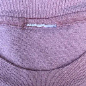 Vintage 90s Minnie Mouse Pink Graphic T-shirt thumbnail 5