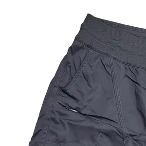 The North Face Shorts Womens L‎ Black Nylon Elastic Waist 8 Inseam Hiking Gym thumbnail 2