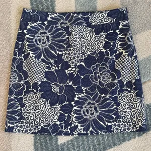 Talbots Navy Blue White Floral Cotton Blend Mini Skirt Tropical Summer Preppy 12 thumbnail 3