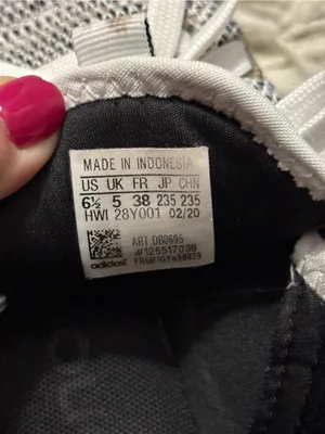 adidas Cloudfoam Sneakers Women’s Size 6.5 Grey and White Knit Lace-Up Sneakers thumbnail 14