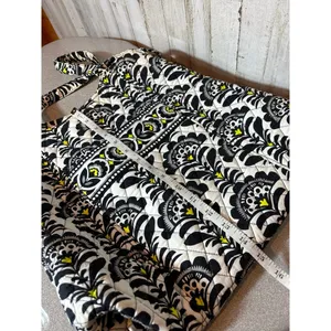 Vera Bradley Curvy Tote in Fanfare - Retired Pattern Like New‎ thumbnail 6