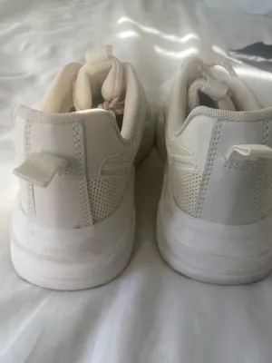 SHEIN sneakers  thumbnail 4