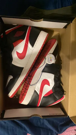 Nike Air Jordan 1 Mid thumbnail 11