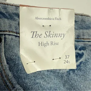 Abercrombie & Fitch Curve Love The Skinny High Rise Blue Wash‎ Size 37/24 Short thumbnail 3