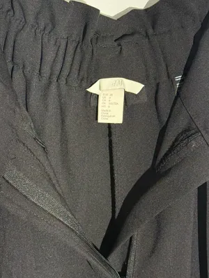 H&M Black Pleated Dress Pants thumbnail 3