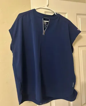 Healing Hands Scrub Top Women’s thumbnail 1