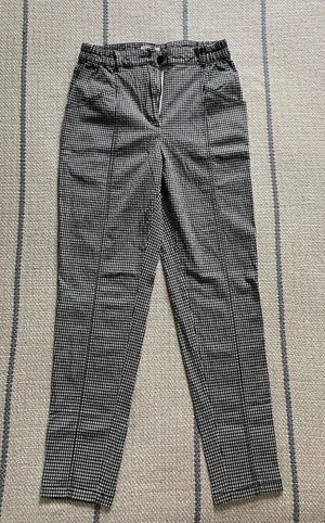 Urban Outfitters Checkered Tapered Trousers thumbnail 4