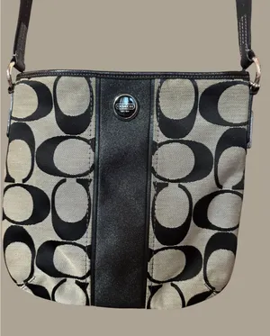 Coach F2190 Signature Oversized C Crossbody Bag thumbnail 1