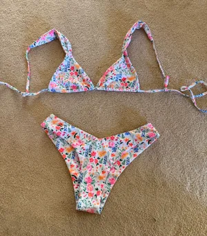 Kulani Kinis Bikini Set thumbnail 1